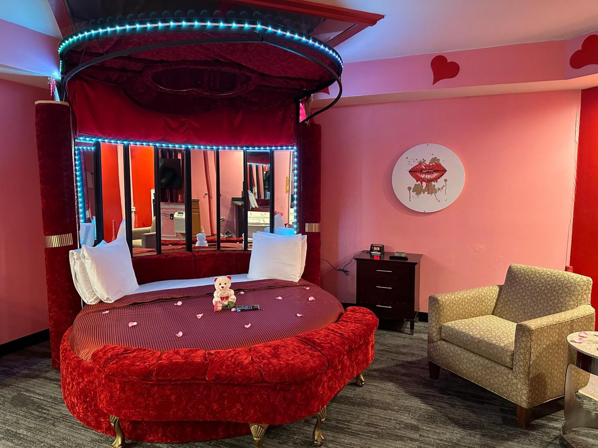 Inn Of The Dove - Romantic Luxury Suites With Jacuzzi & Fireplace At Harrisburg-Hershey-Philadelphia, Pa Eksteriør billede