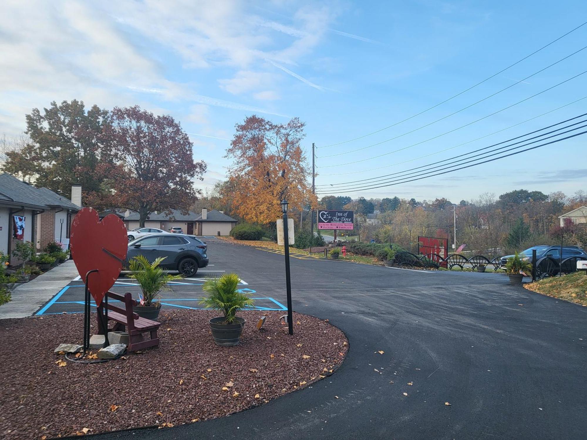 Inn Of The Dove - Romantic Luxury Suites With Jacuzzi & Fireplace At Harrisburg-Hershey-Philadelphia, Pa Eksteriør billede